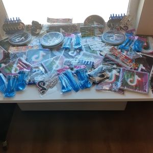 Huge Party Lot 40 Tik Tok Table Sets/Balloons + Decor & Supplies